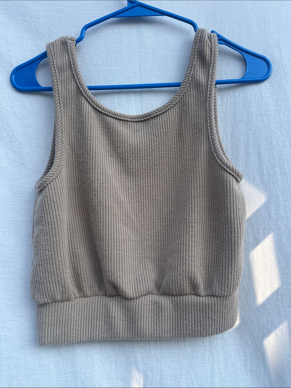 Livi Ribbed Crop Top - Picture 4 of 4